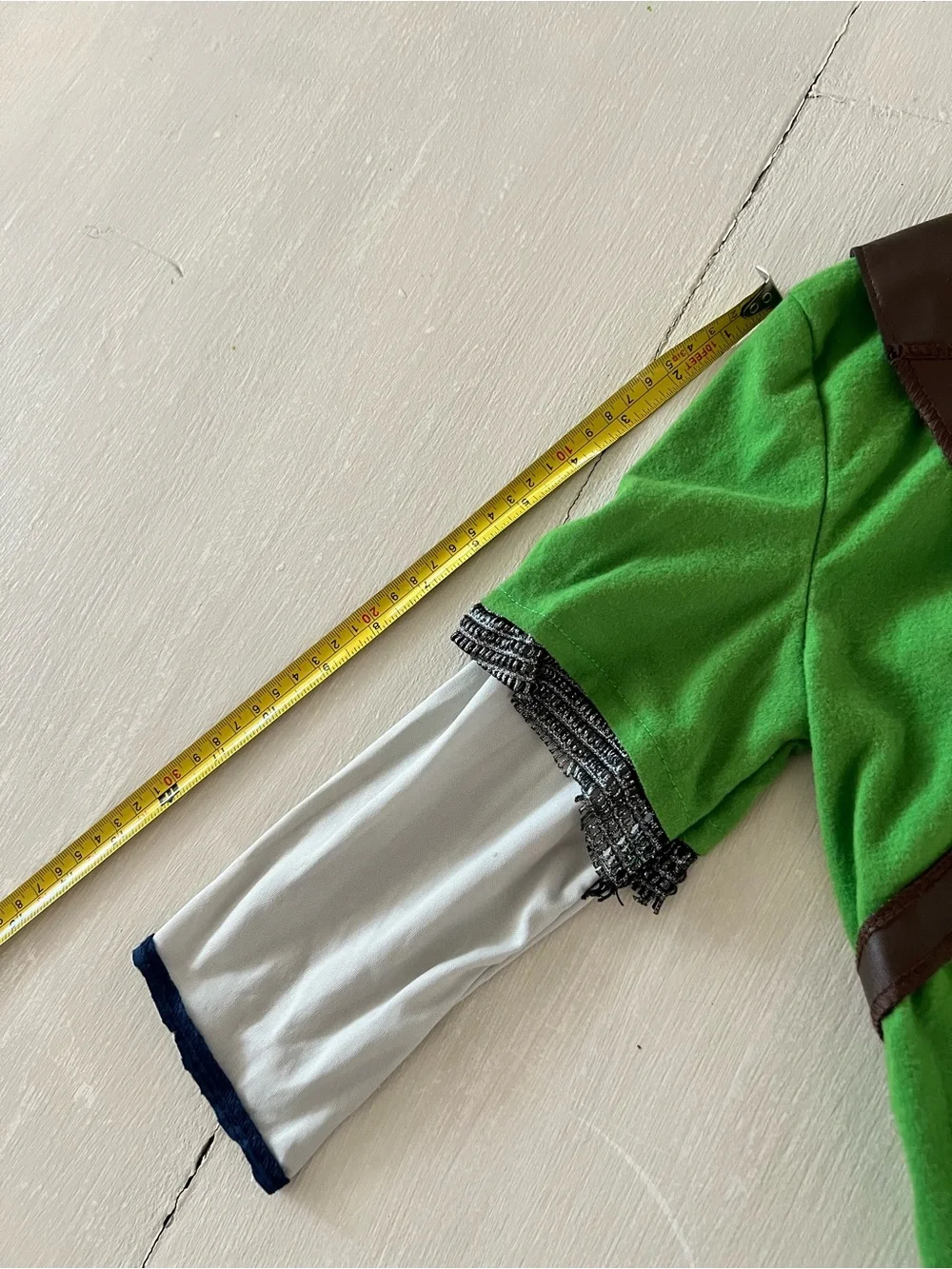 Legend of Zelda Link Costume – Kids Size 8 – Green Tunic, Hat & Boot Covers